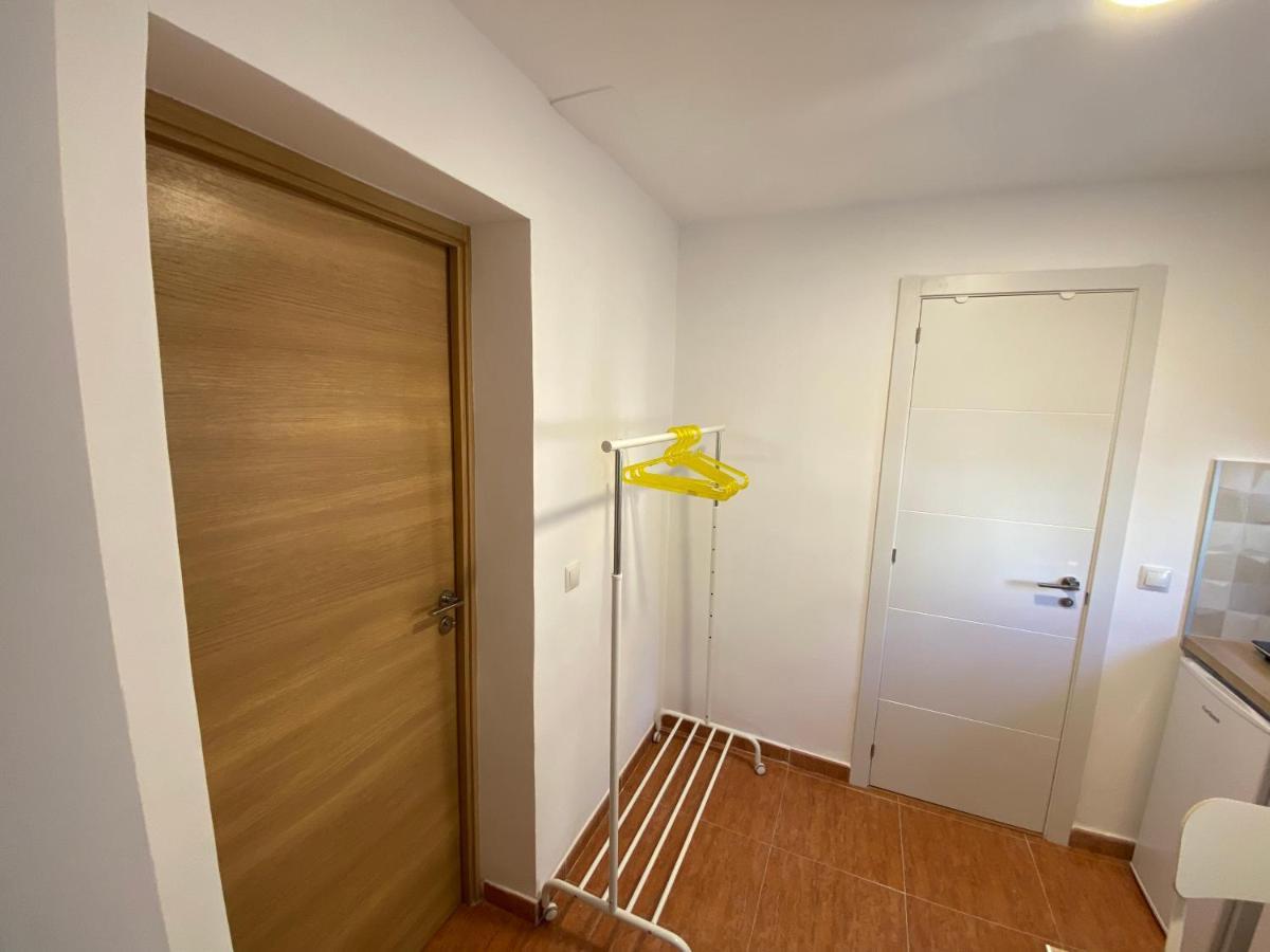 Habitaciones Con Bano Y Cocina Privada Valenza Esterno foto