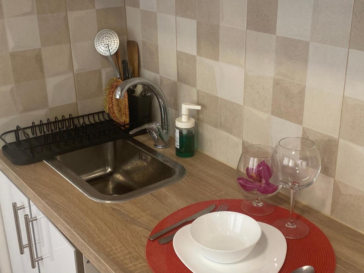 Habitaciones Con Bano Y Cocina Privada Valenza Esterno foto