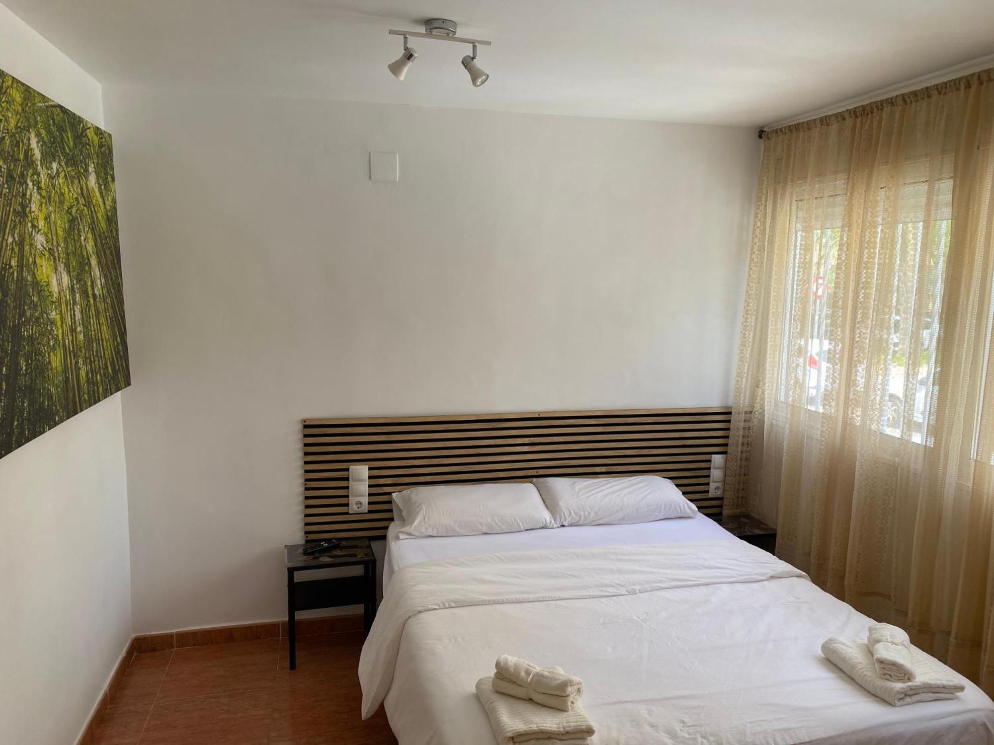 Habitaciones Con Bano Y Cocina Privada Valenza Esterno foto