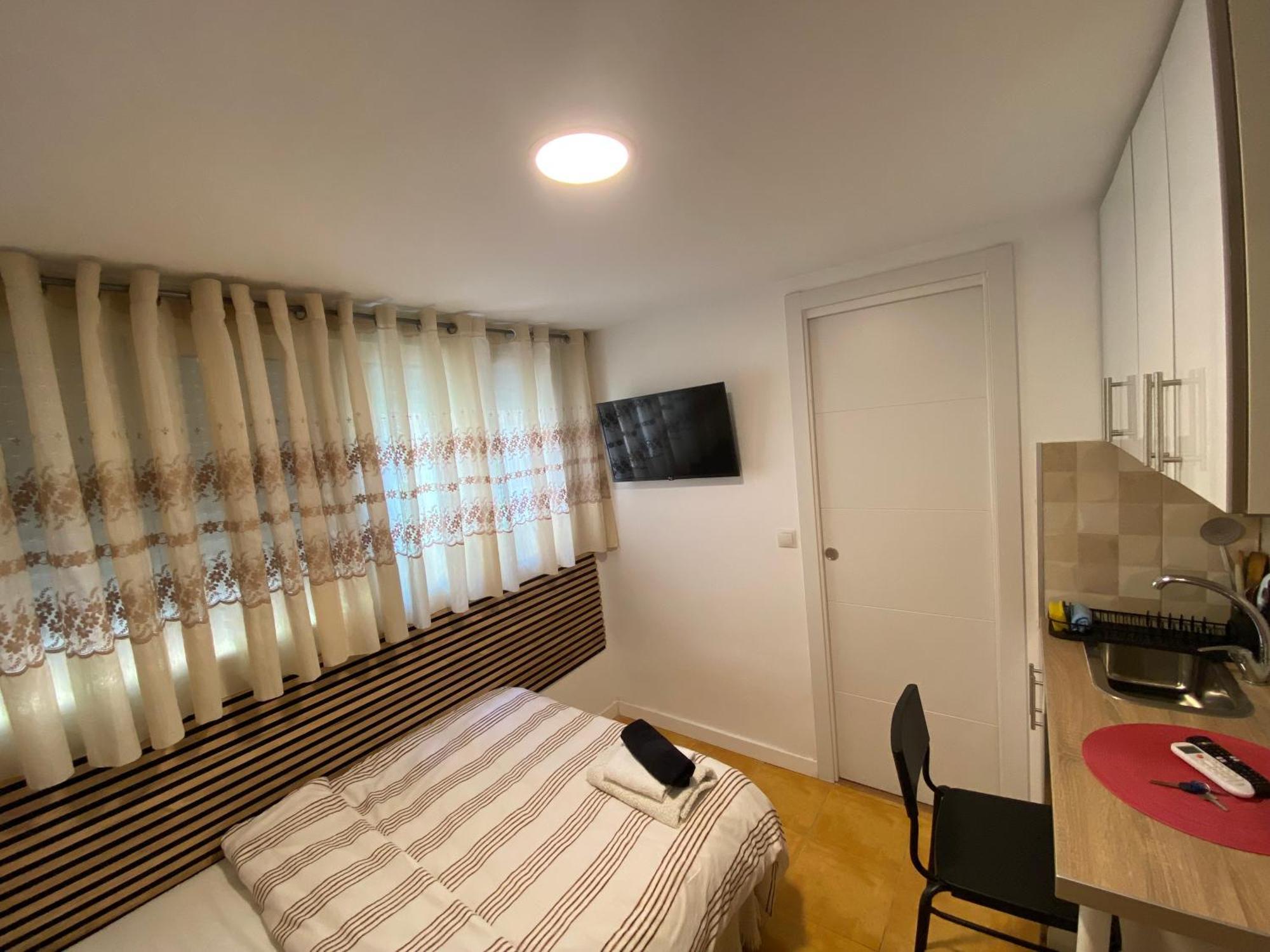 Habitaciones Con Bano Y Cocina Privada Valenza Esterno foto