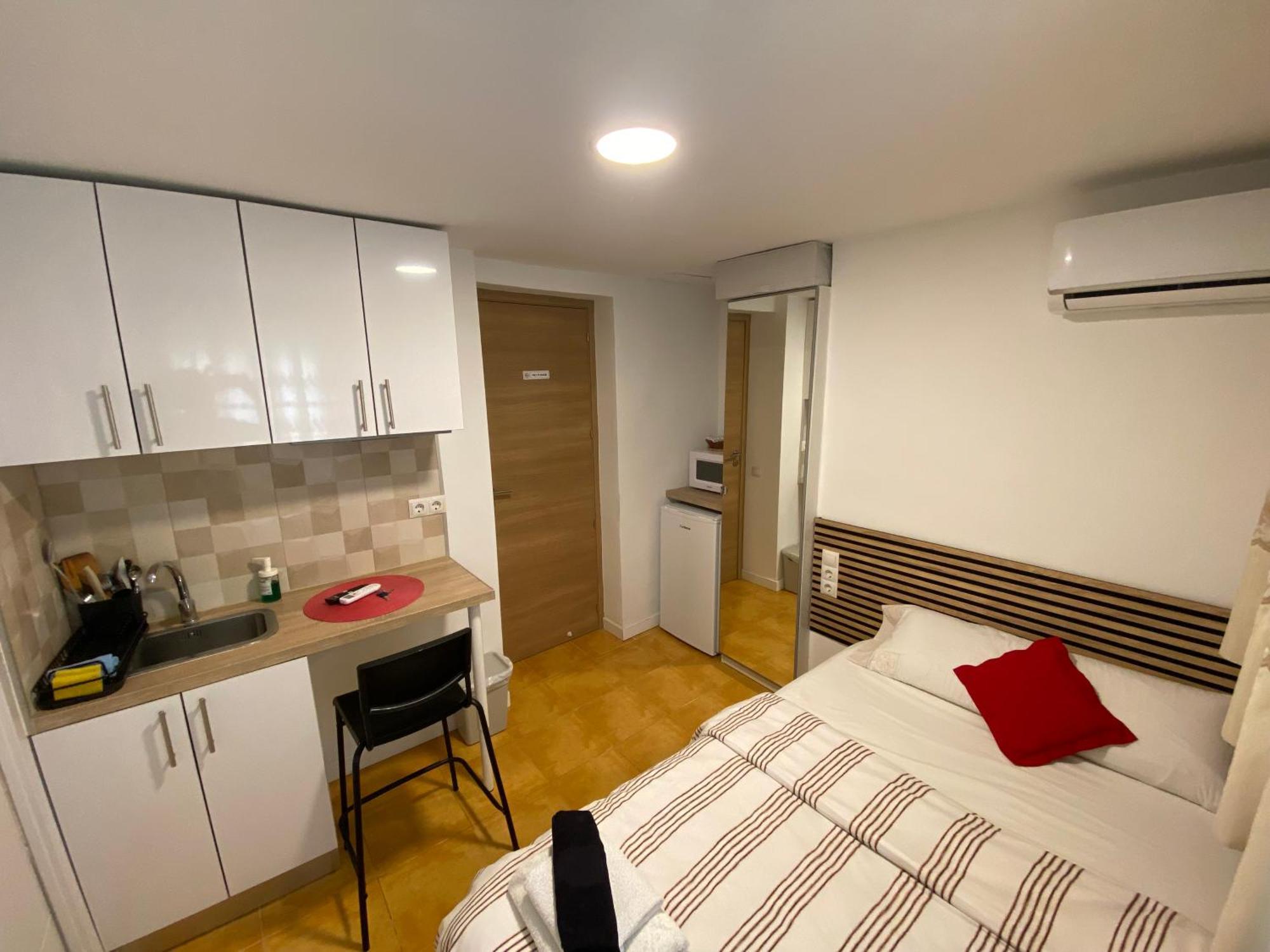 Habitaciones Con Bano Y Cocina Privada Valenza Esterno foto